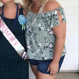 American Eagle Outfitters Tops - Light green off the shoulder top American Eagle Outfitters Tops - Light green off the shoulder top
